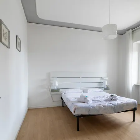 Casa Graziella - A 2 Passi Dal Centro E Stazione Di Apartment *