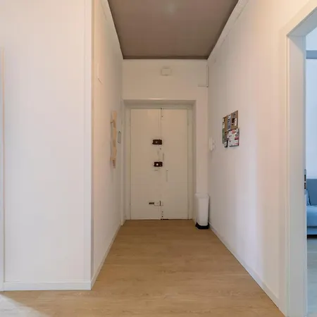 Apartment Casa Graziella - A 2 Passi Dal Centro E Stazione Di *