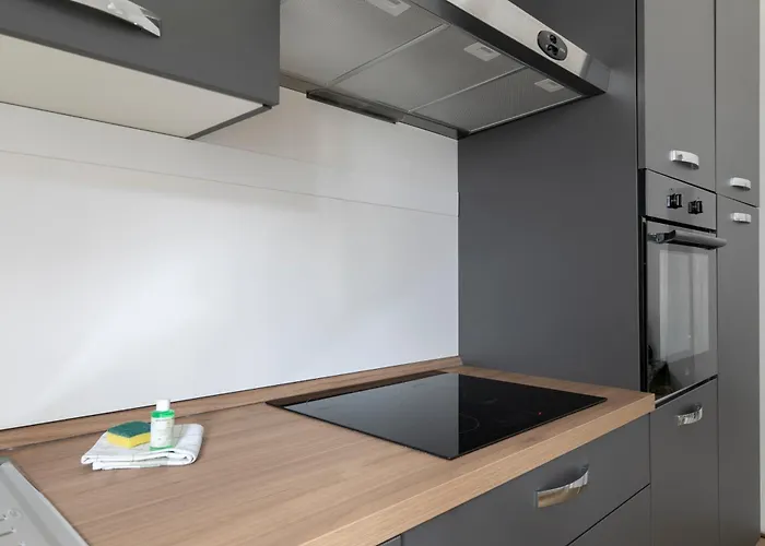Casa Graziella - A 2 Passi Dal Centro E Stazione Di Appartamento *